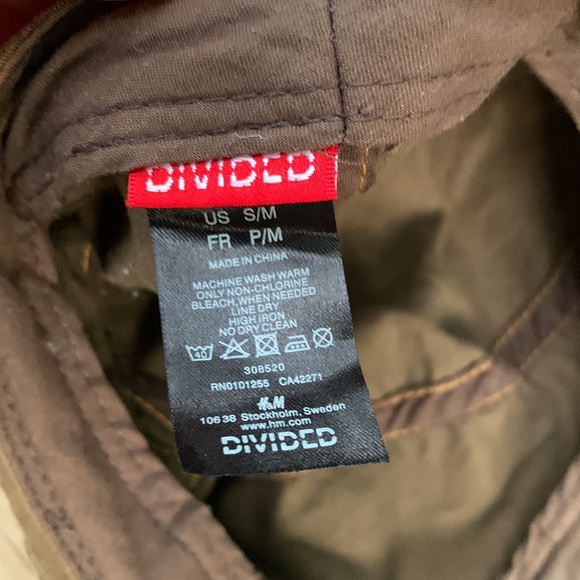 Cute small brimmed hat with pocket - Picture 3 of 5